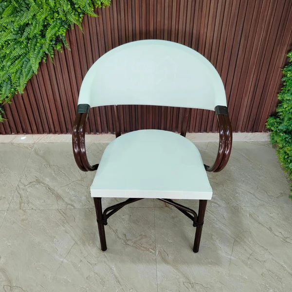Iron chairs for restaurants and cafes1